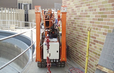 Передвижение мини-крана в узких пространствах